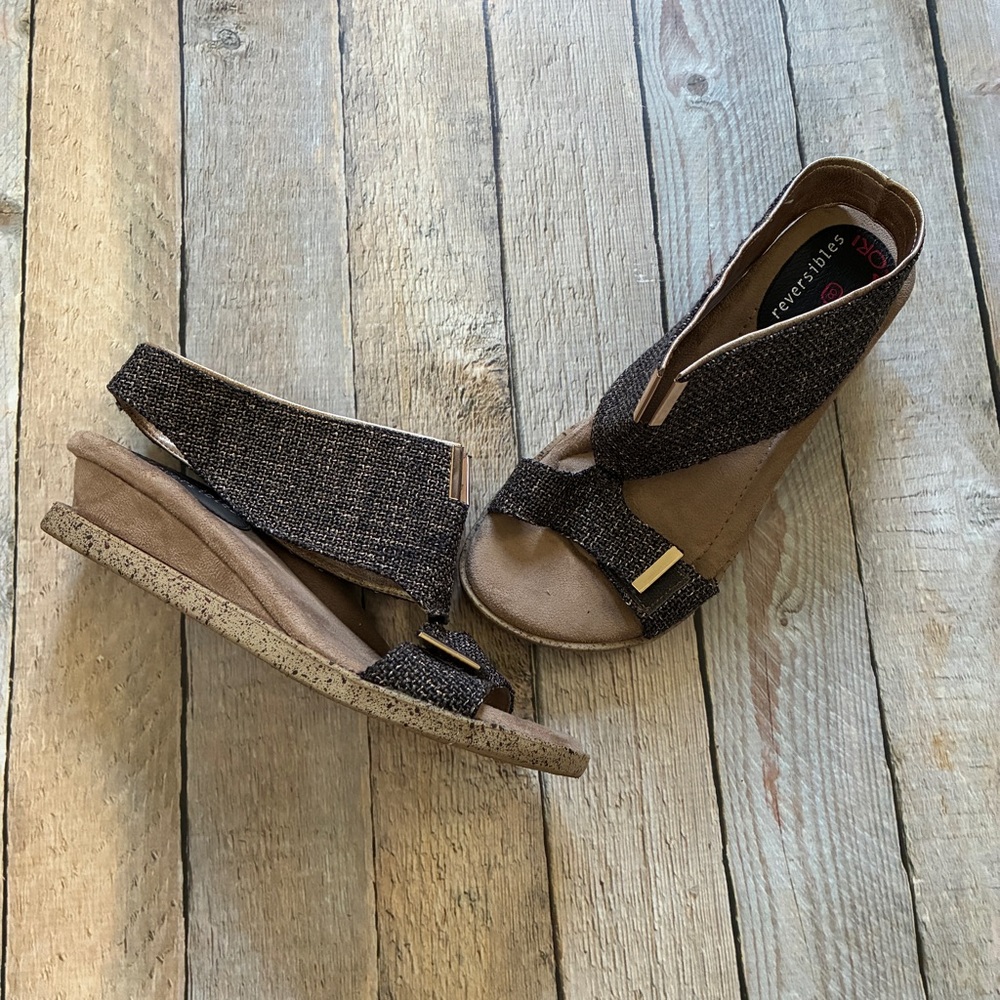 Modzori Womens 8 Sandals Shoes Reversible Brown Print Slip On Wedge Heel Tweed